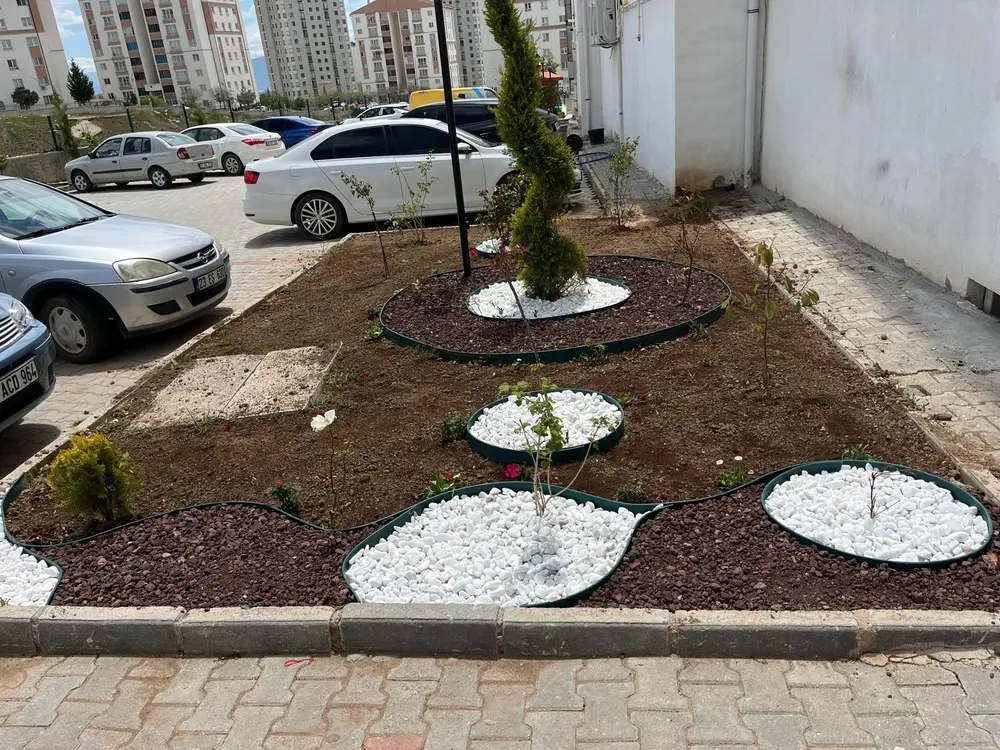 Apartman sitesi peyzaj düzenlemesi